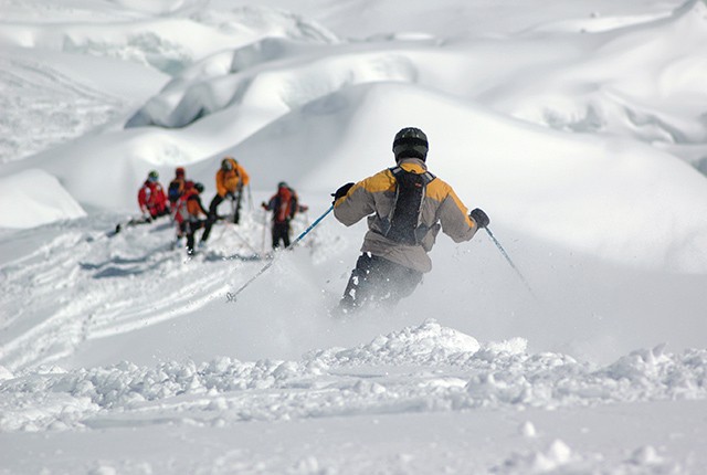 Mt. Blanc Chamonix FR: Backcountry skiing through powder.