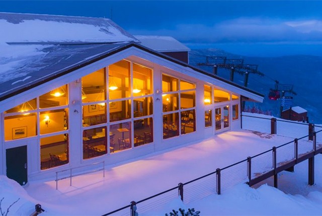 Cliff House Restaurant at Stowe, night dusk.